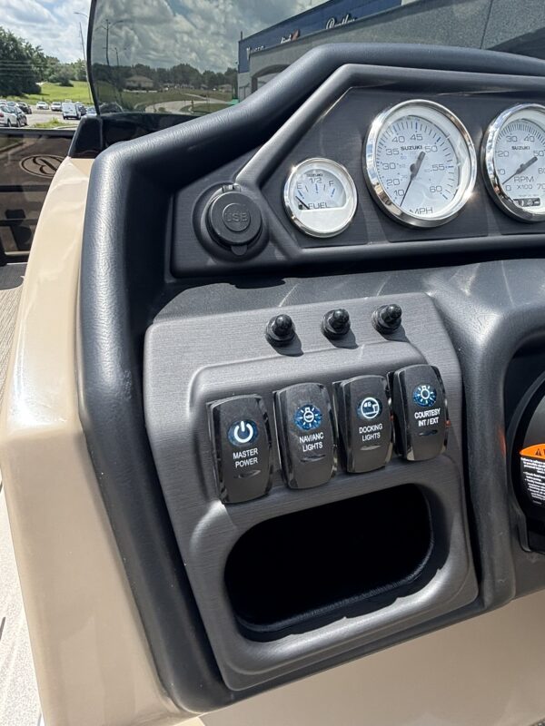 2026 Bentley 223 Legacy Navigator