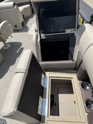 2026 Bentley 223 Legacy Navigator