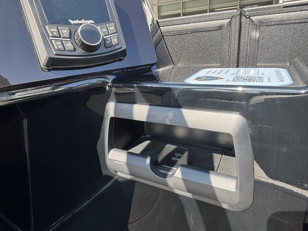 2026 Bentley 223 Elite QSB