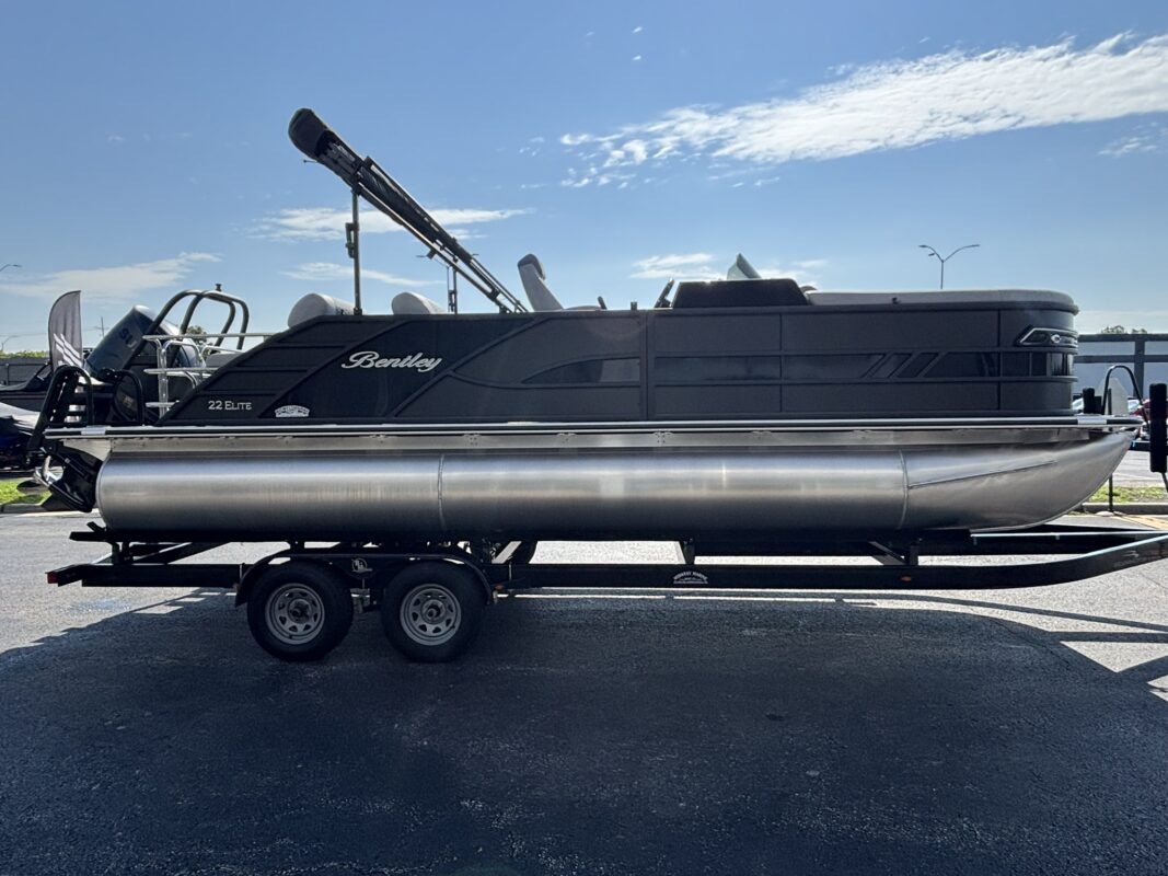 2026 Bentley 223 Elite QSB