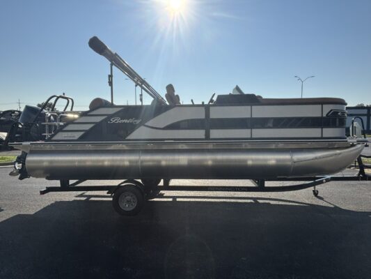 2026 Bentley 223 Elite QSB