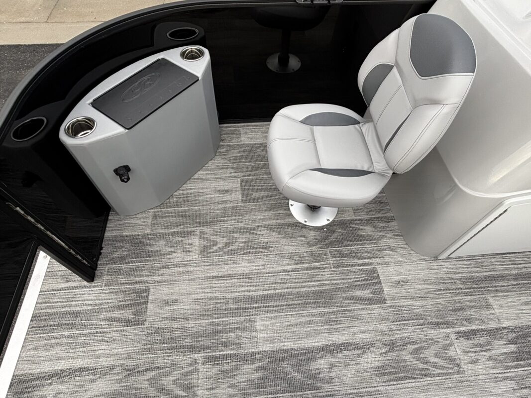 2026 Bentley 200 Fish CWT