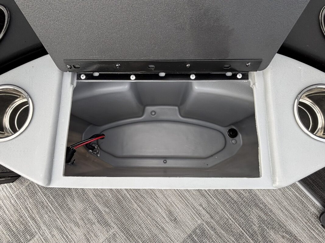 2026 Bentley 200 Fish CWT