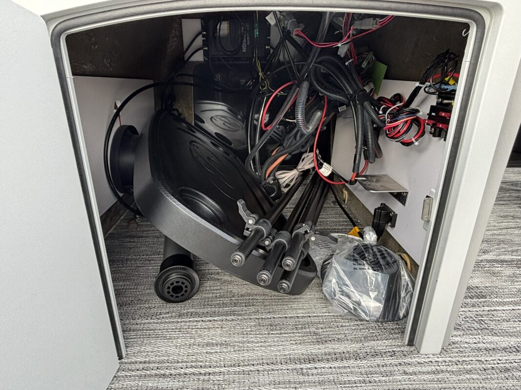 2026 Bentley 200 Fish CWT