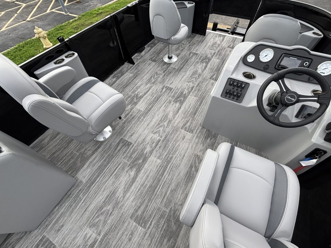 2026 Bentley 200 Fish CWT