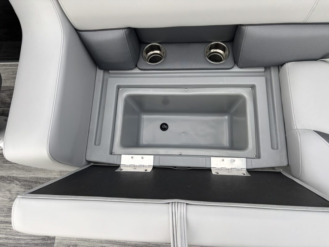 2026 Bentley 200 Fish CWT