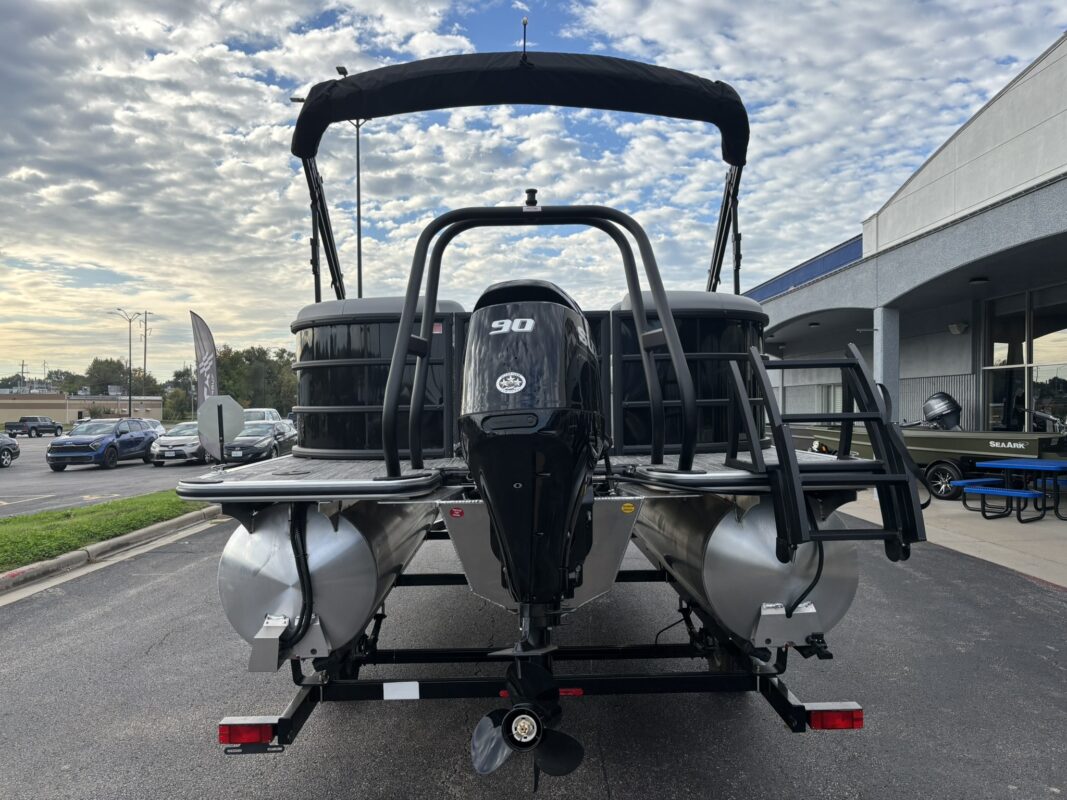 2026 Bentley 200 Fish CWT