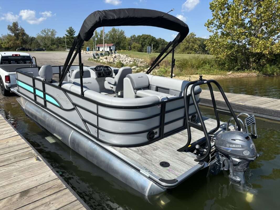 2026 Bentley 220 Fish CWT