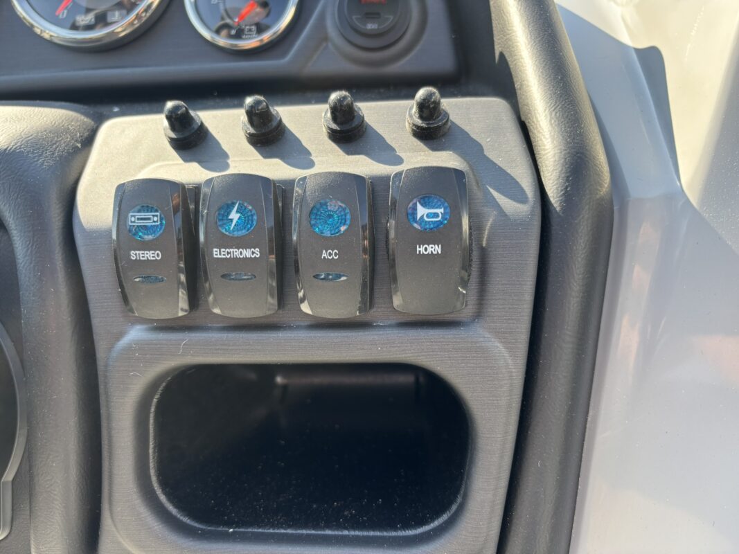 2026 Bentley 220 Fish CWT