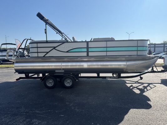 2026 Bentley 220 Fish CWT