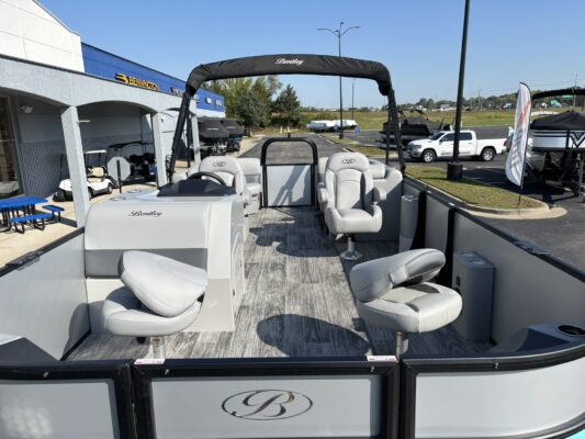 2026 Bentley 220 Fish CWT