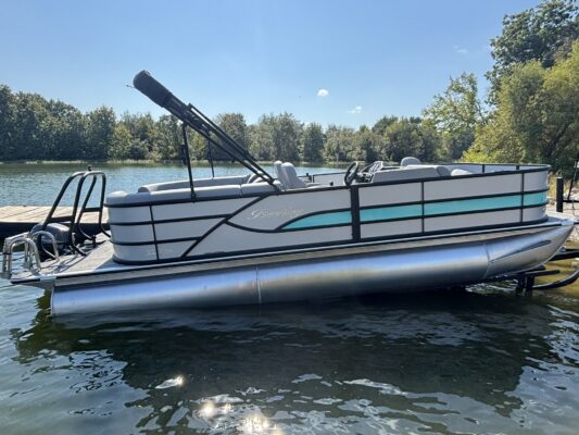 2026 Bentley 220 Fish CWT