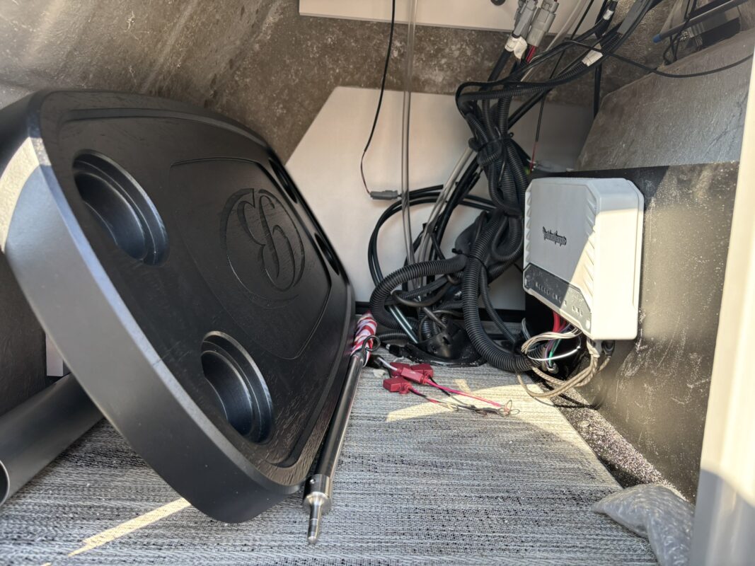 2026 Bentley 220 Fish CWT