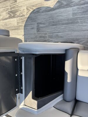 2026 Bentley 220 Fish CWT