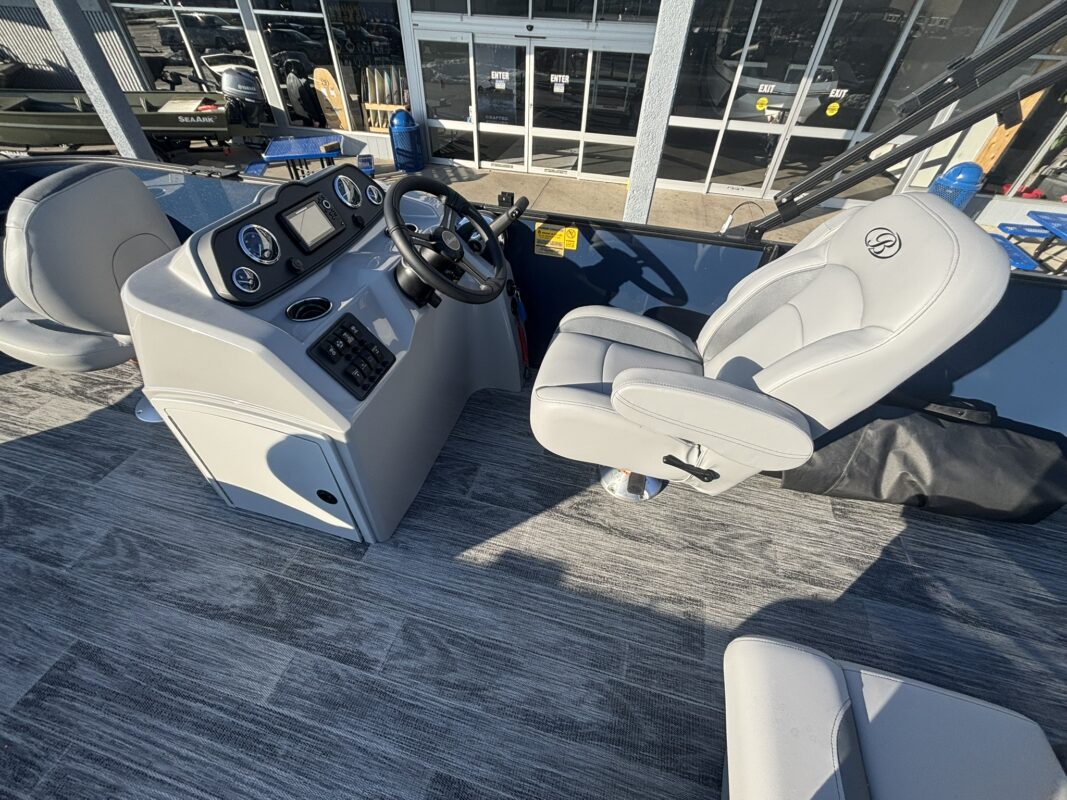 2026 Bentley 180 LE 3 PT