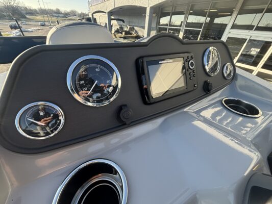 2026 Bentley 180 LE 3 PT