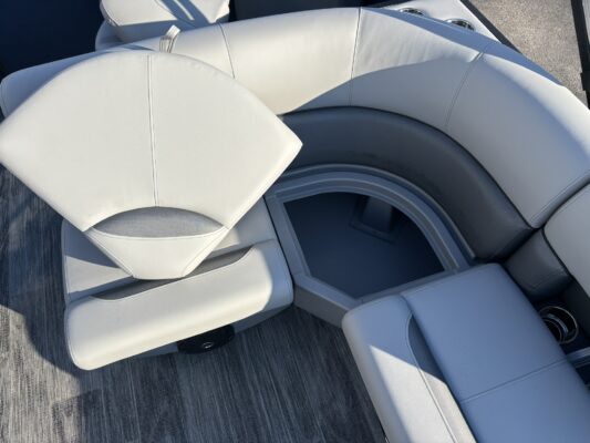 2026 Bentley 180 LE 3 PT