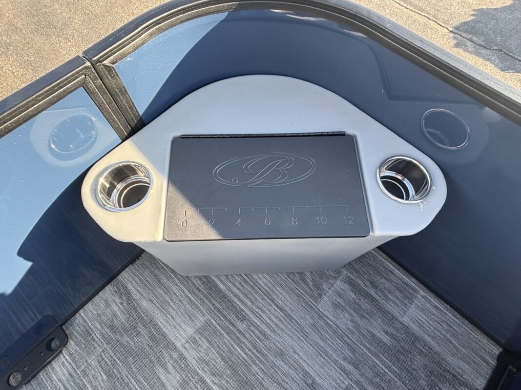 2026 Bentley 180 LE 3 PT