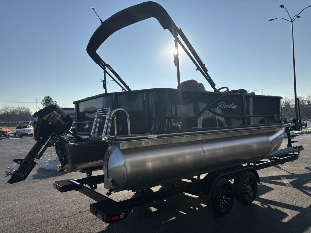 2026 Bentley 180 LE 3 PT