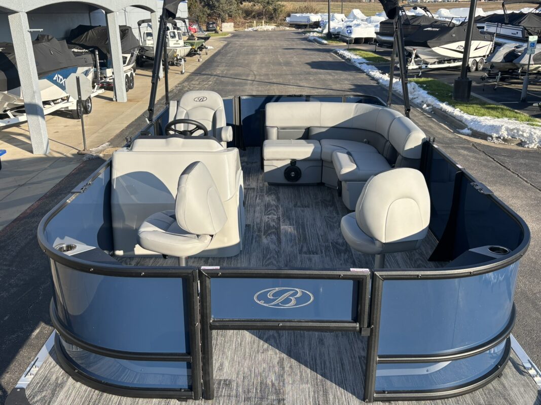 2026 Bentley 180 LE 3 PT