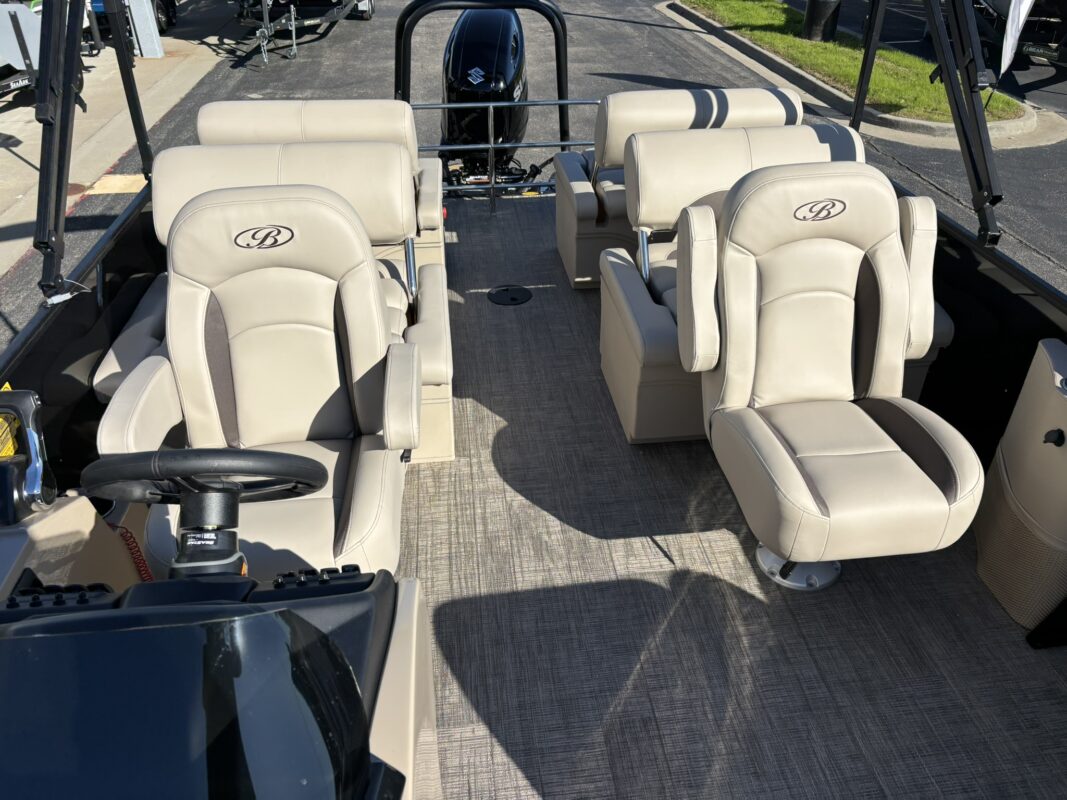 2026 Bentley 223 Legacy QSB