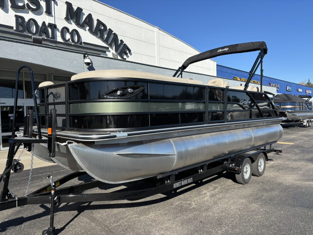 2026 Bentley 223 Legacy QSB