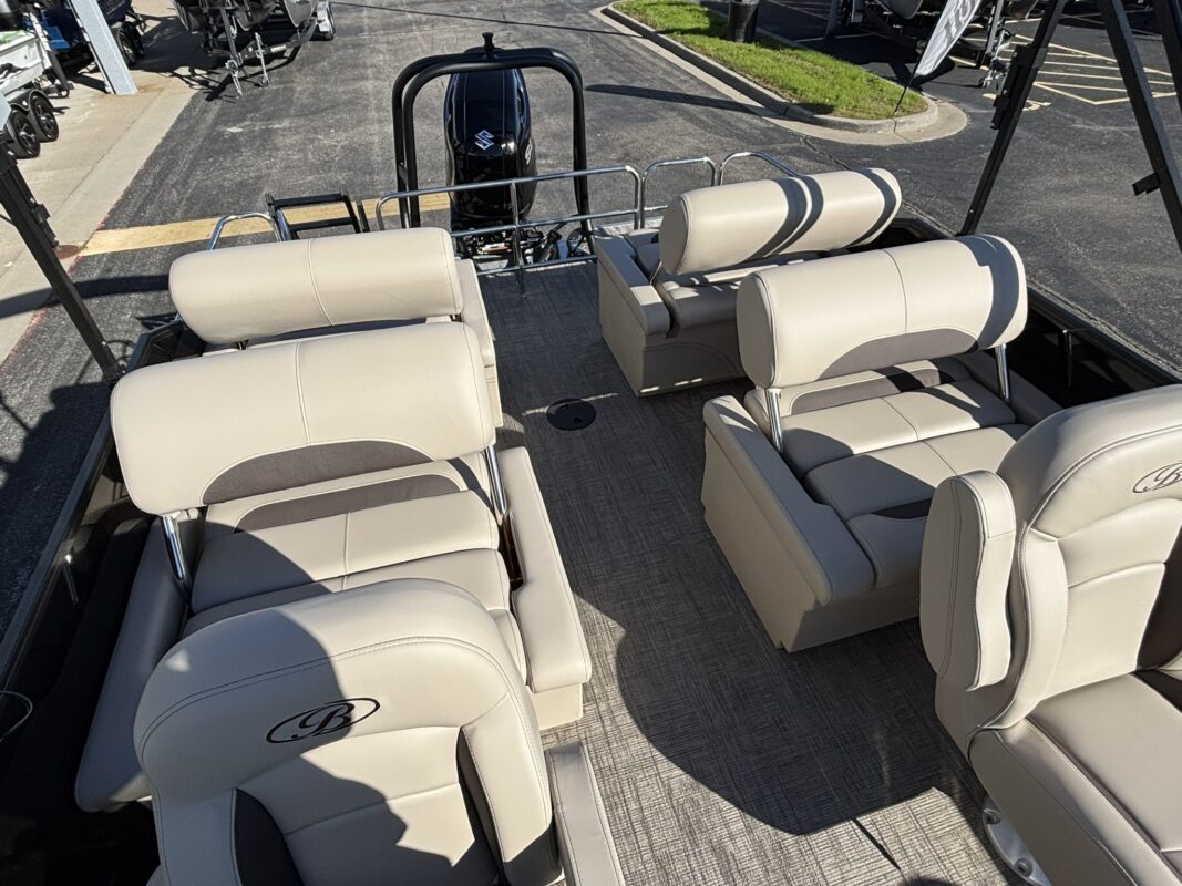 2026 Bentley 223 Legacy QSB