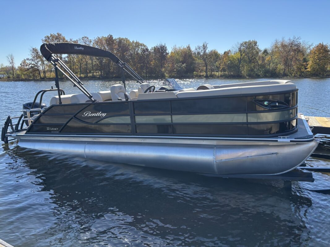 2026 Bentley 223 Legacy QSB