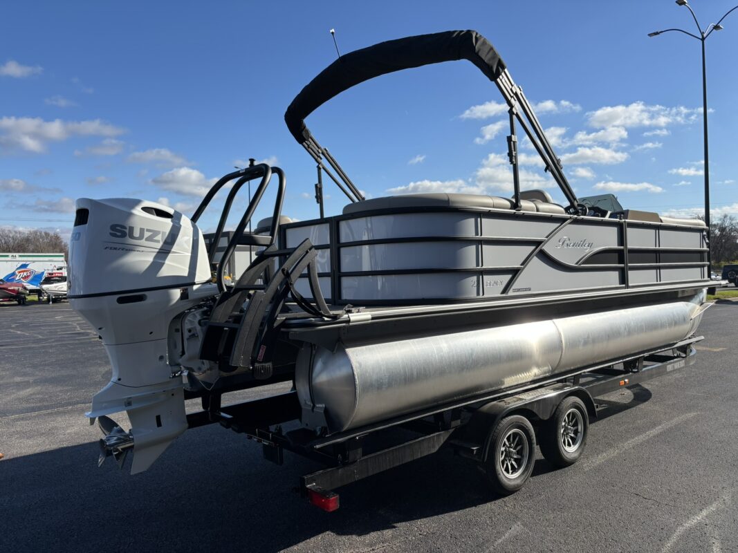 2026 Bentley 223 Legacy Navigator