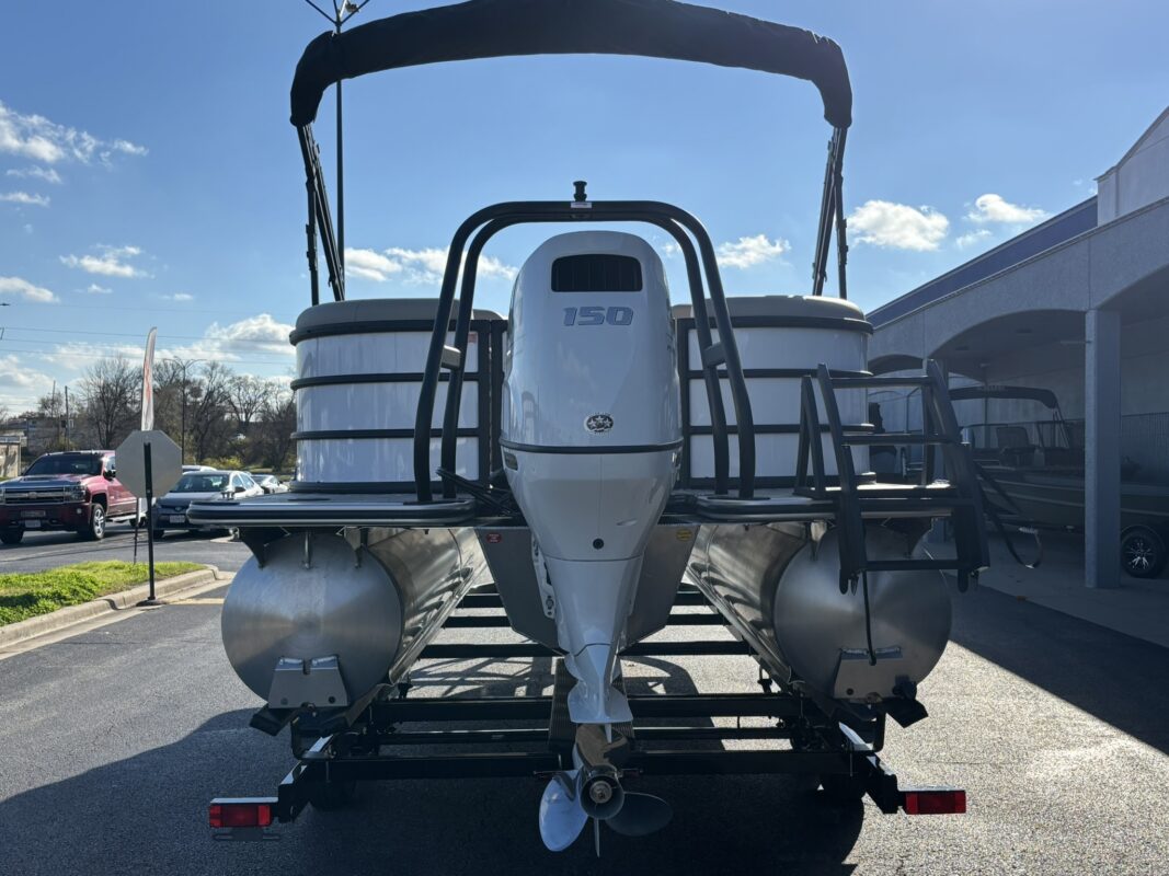 2026 Bentley 223 Legacy Navigator