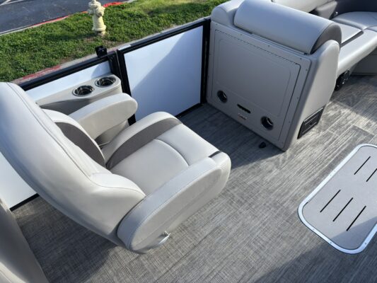 2026 Bentley 223 Legacy Navigator