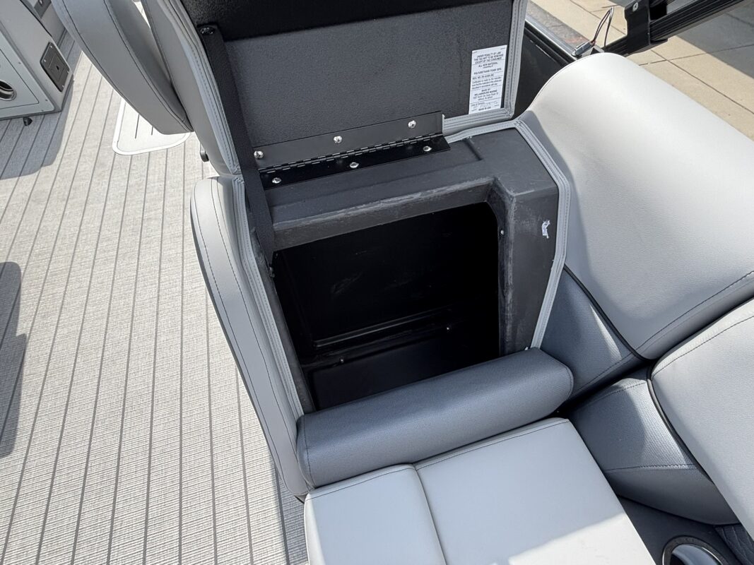 2026 Bentley 223 Elite Admiral