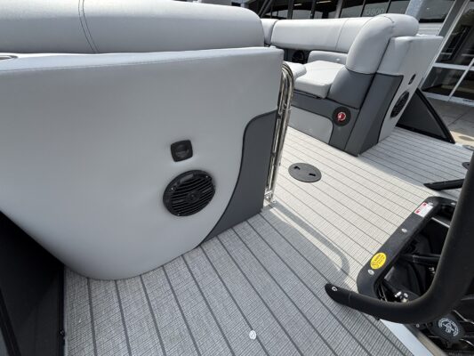 2026 Bentley 223 Elite Admiral