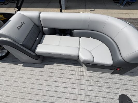 2026 Bentley 223 Elite Admiral