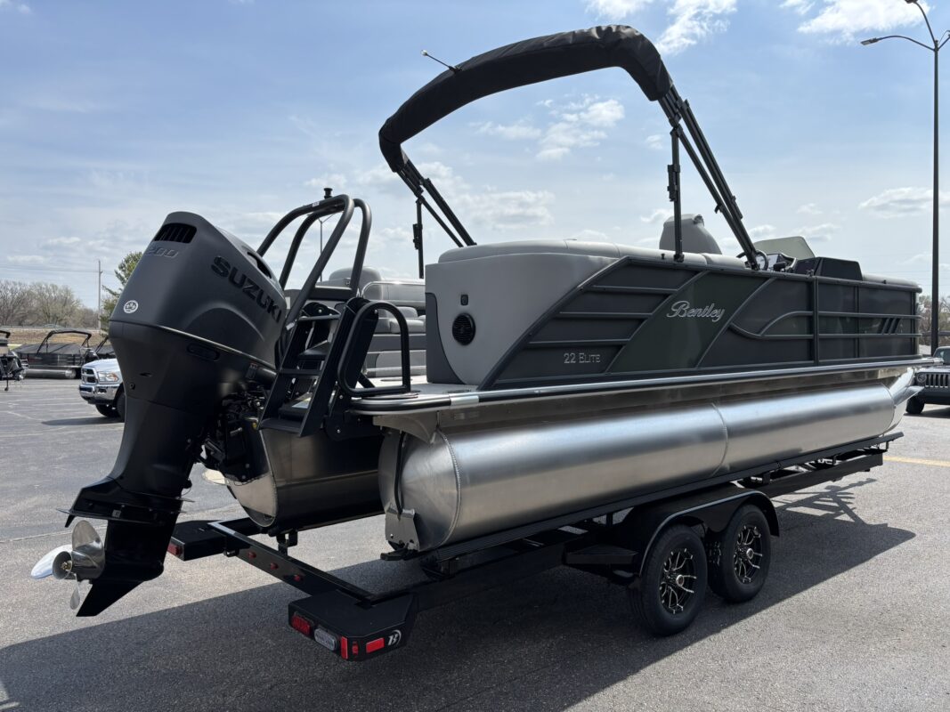 2026 Bentley 223 Elite Admiral