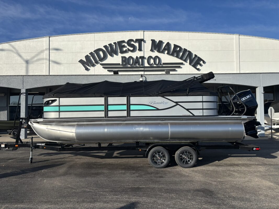 2026 Bentley 223 Legacy Navigator