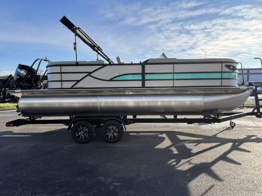 2026 Bentley 223 Legacy Navigator