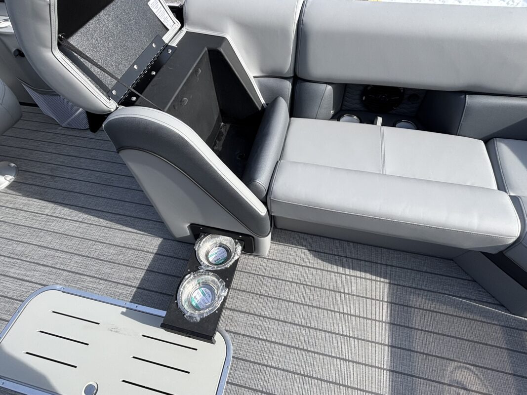 2026 Bentley 223 Elite Admiral