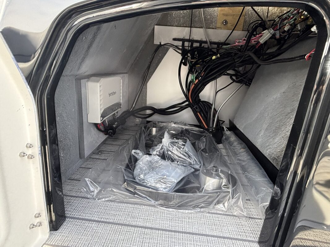 2026 Bentley 223 Elite Admiral