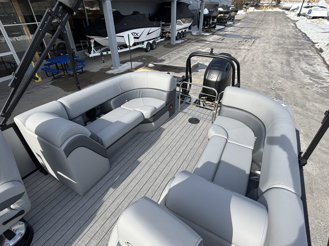 2026 Bentley 223 Elite Admiral