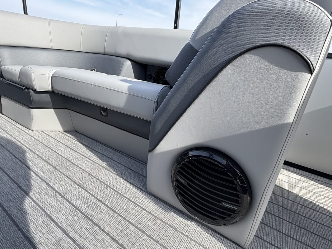 2026 Bentley 223 Elite Admiral