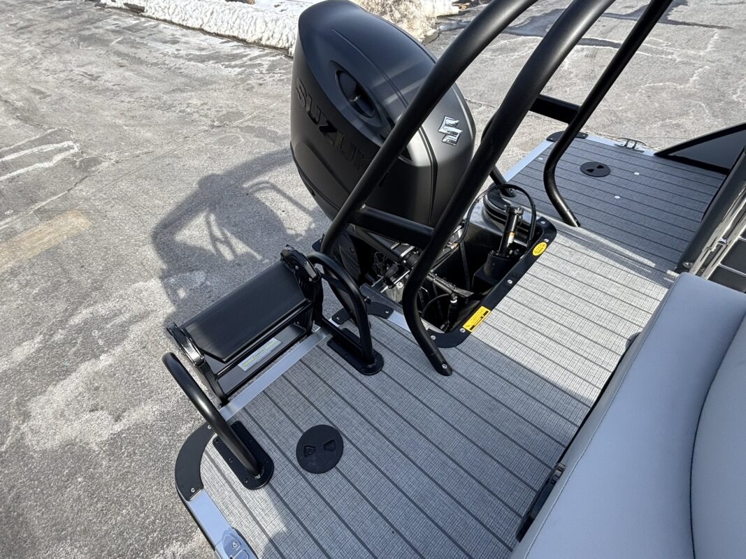 2026 Bentley 223 Elite Admiral