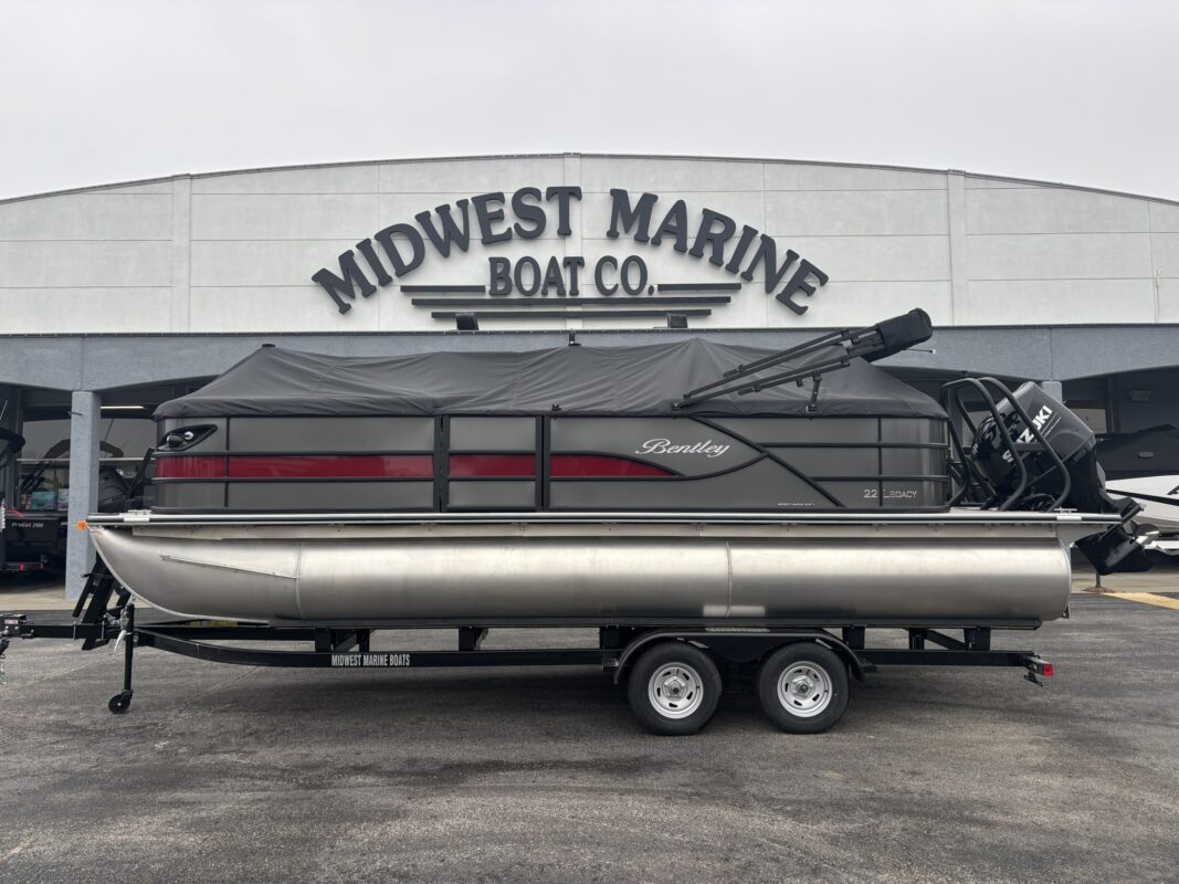 2026 Bentley 223 Legacy Navigator