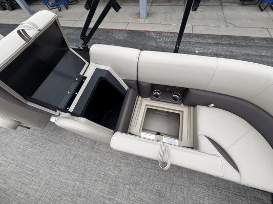 2026 Bentley 223 Legacy Navigator