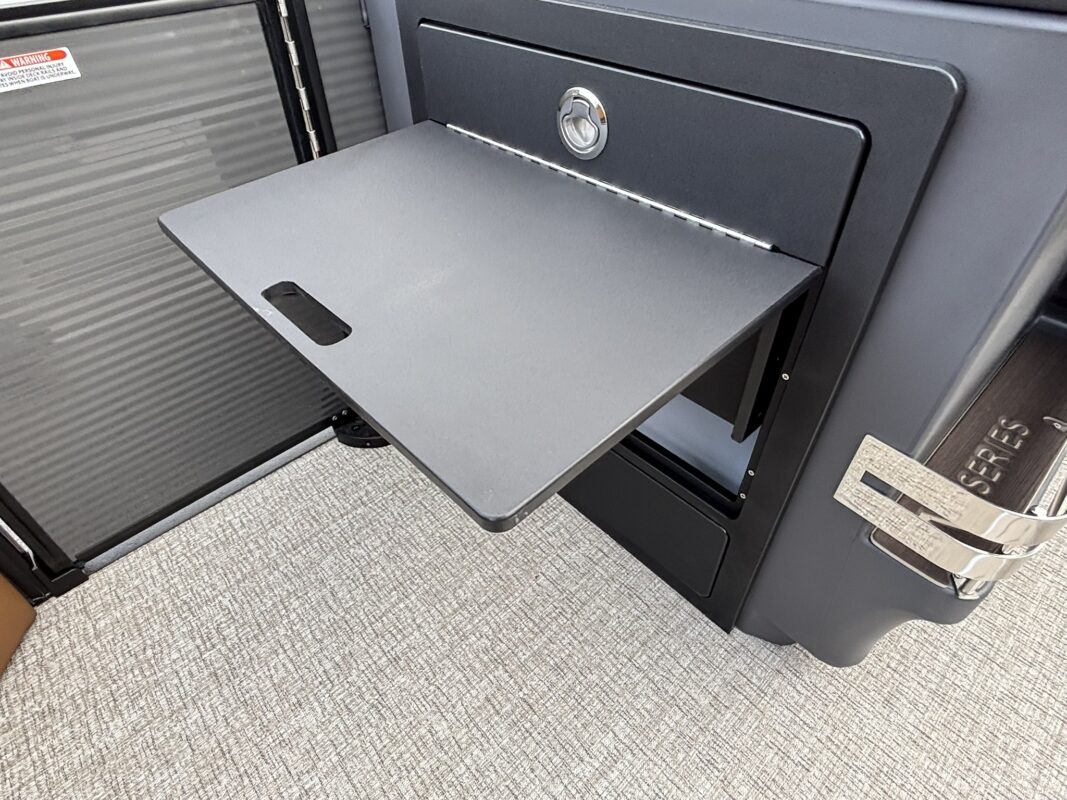 2026 Bennington 22 MSB Base