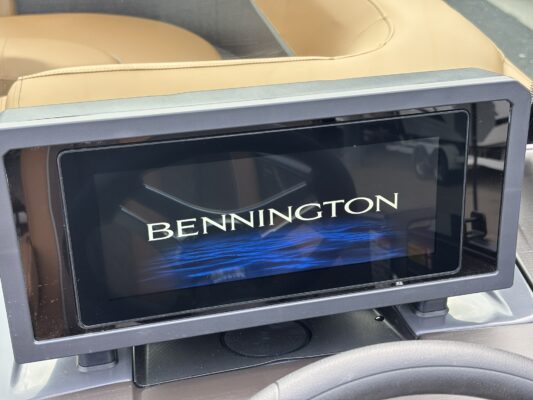 2026 Bennington 22 MSB Base