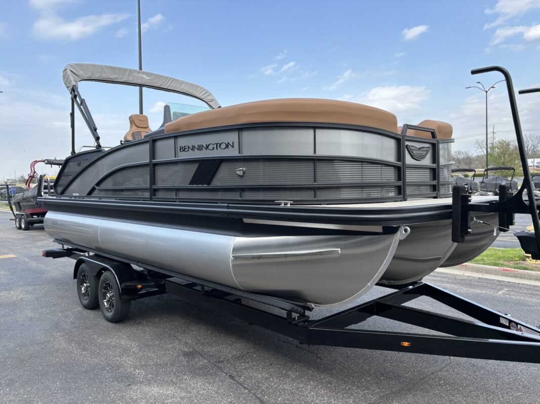 2026 Bennington 22 MSB Base