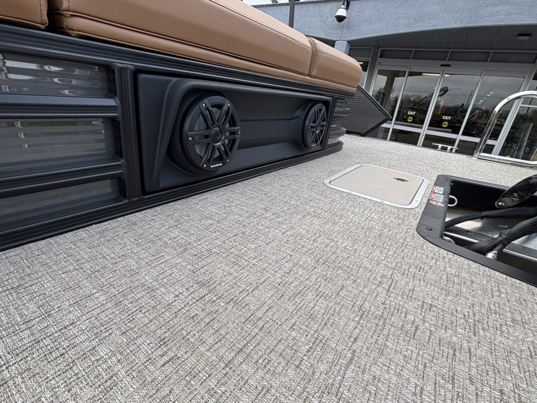 2026 Bennington 22 MSB Base