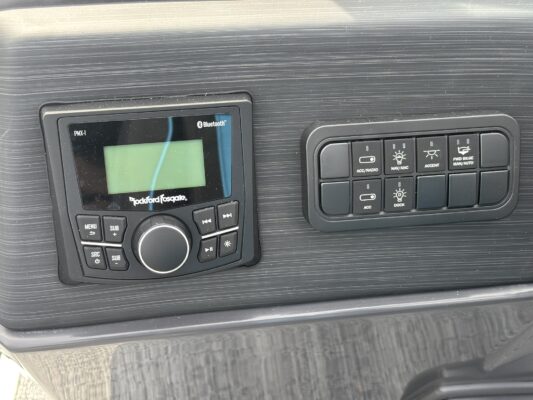 2026 Bennington 22 SSB Sport