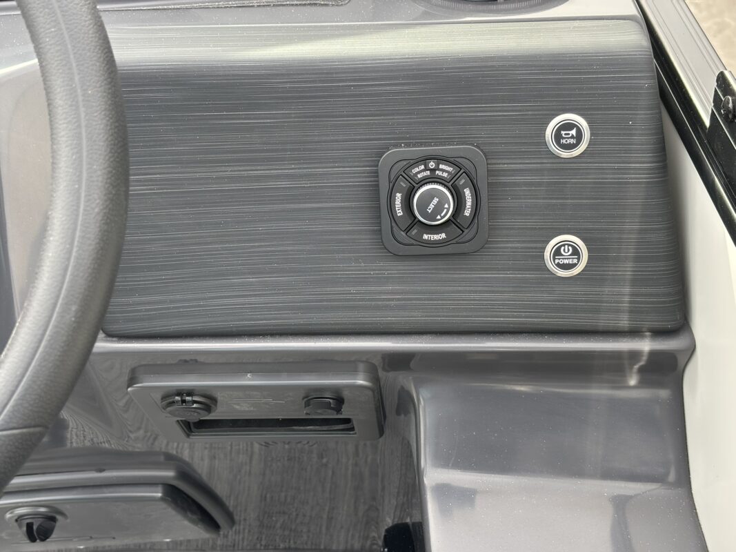 2026 Bennington 22 SSB Sport